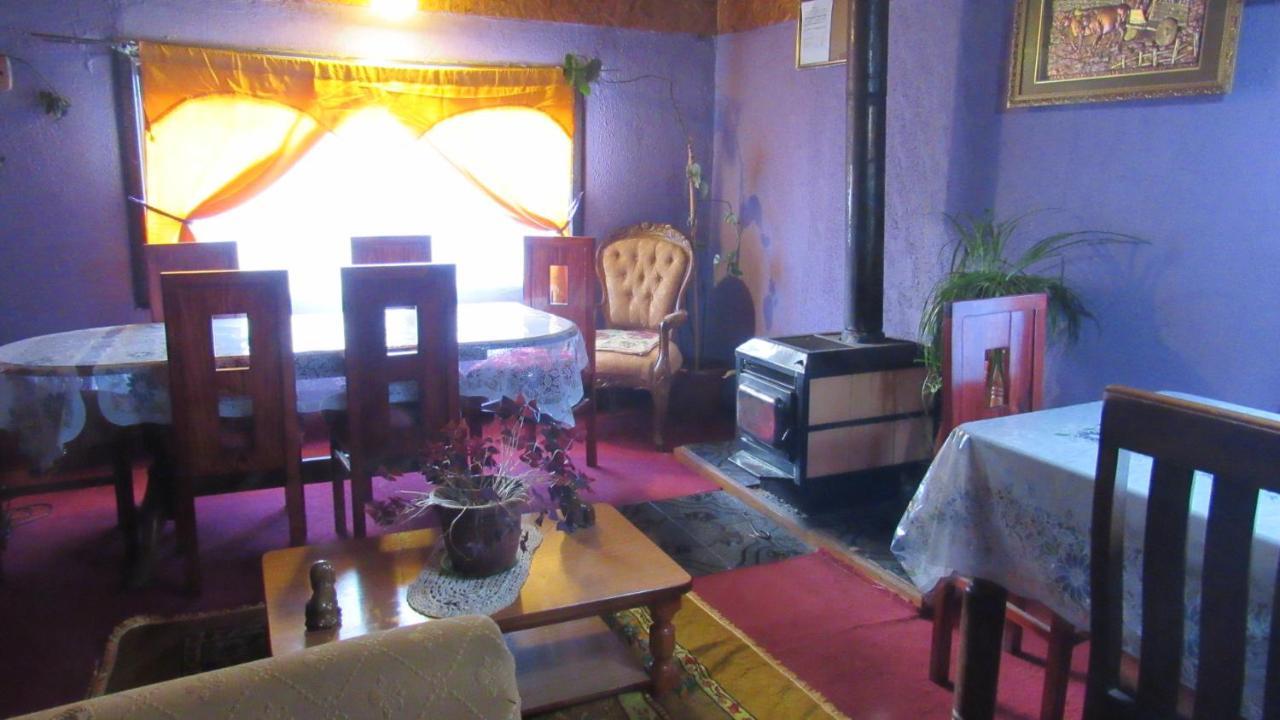 Hostal Y Cabanas Peumayen Пуэрто-Гуадаль Экстерьер фото