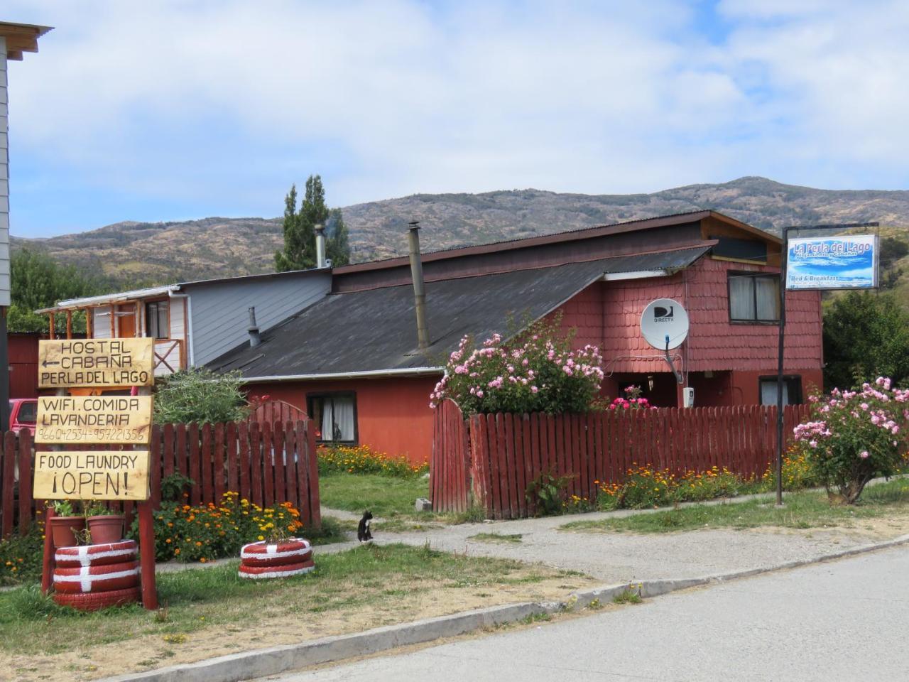 Hostal Y Cabanas Peumayen Пуэрто-Гуадаль Экстерьер фото